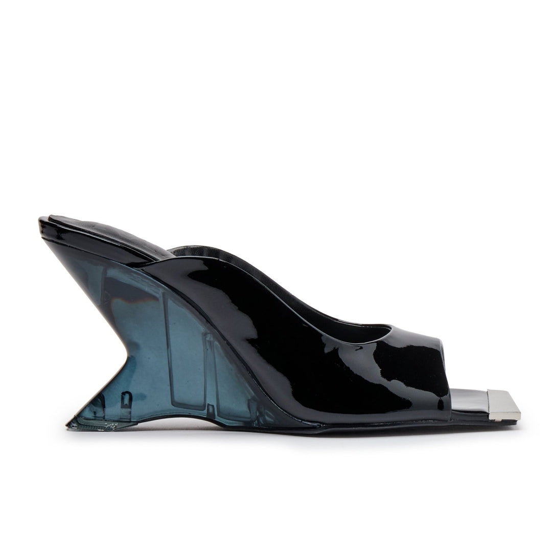 Amber Black Patent Womens